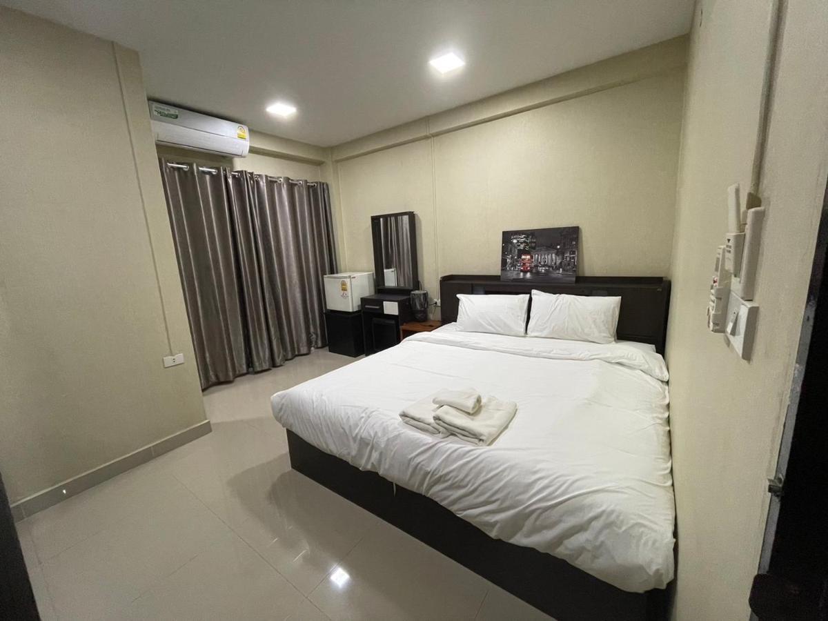 Hug Me Guesthouse Pattaya Eksteriør bilde