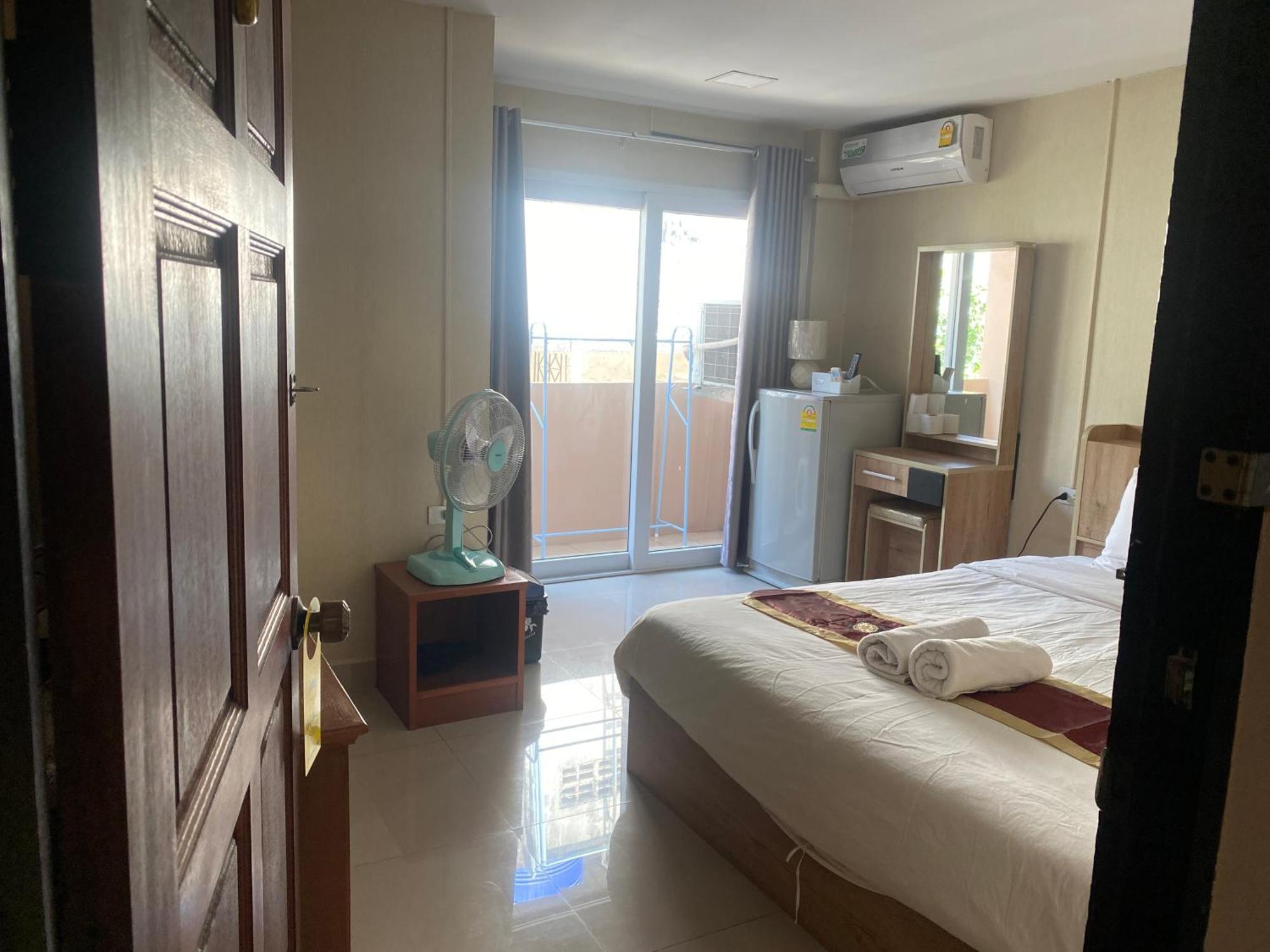 Hug Me Guesthouse Pattaya Eksteriør bilde